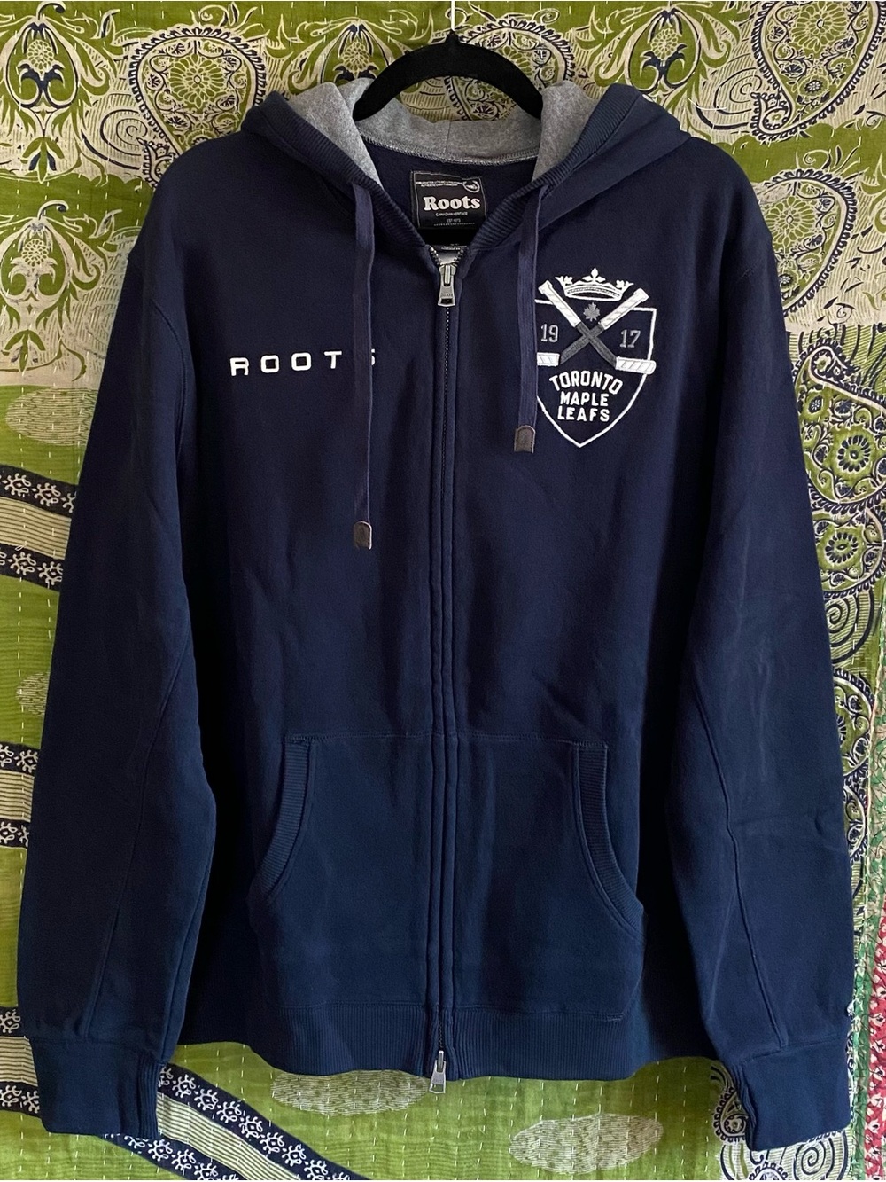 Roots x Toronto Maple Leafs NHL Collaborative Navy Full-Zip Hoodie Small Sporty
